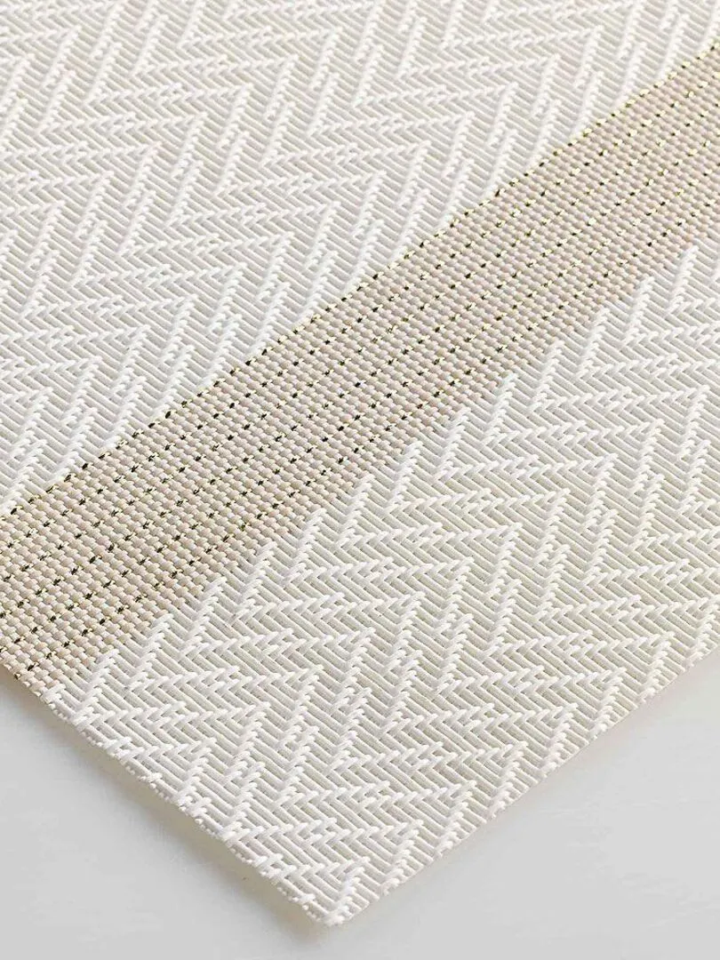 6 White Goldira Placemat Sets