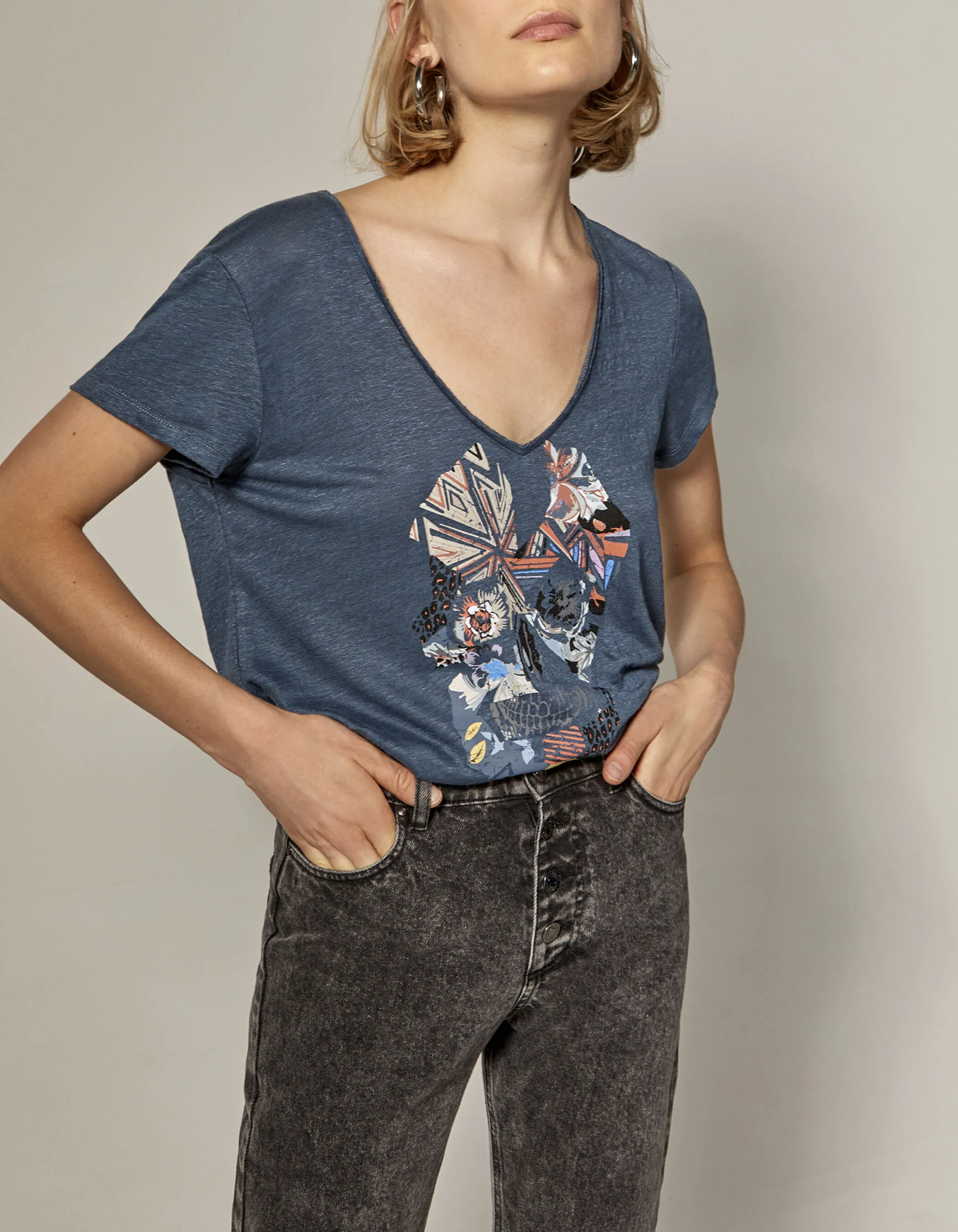Blue Linen Gypsy Blue Skull Women's T-Shirt