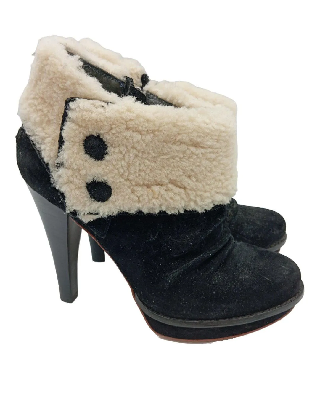 UGG Botte courte noir style décontracté